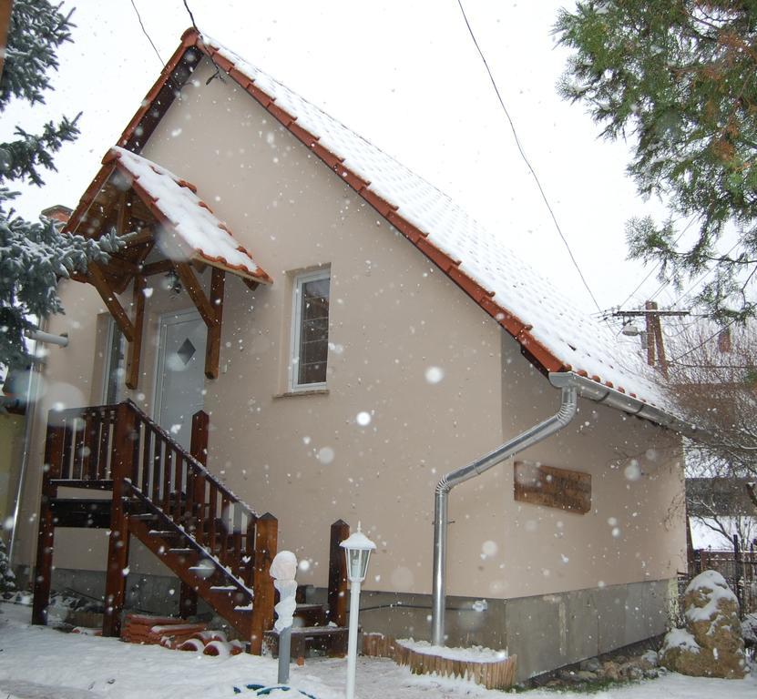 אגר Maya Guesthouse מראה חיצוני תמונה